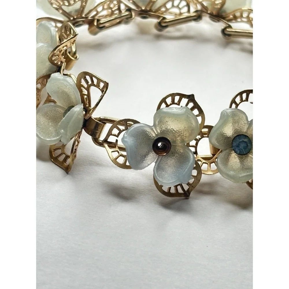 Vintage Frosted Lucite Flower Link Bracelet Blue Rhinestones Gold Tone Floral